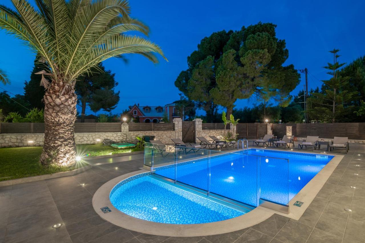 Luxury Villa Vanato & Pool Koukounariá Exterior photo
