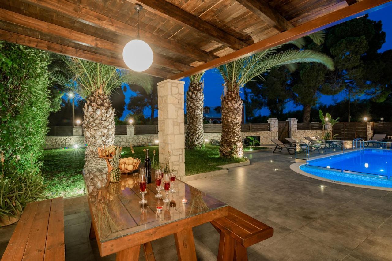 Luxury Villa Vanato & Pool Koukounariá Exterior photo